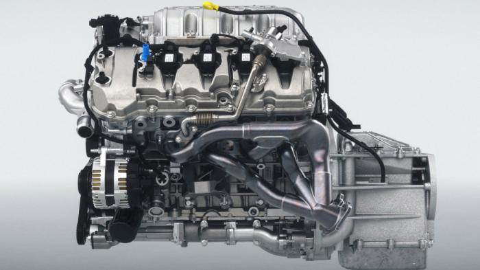 O V8 5,2 λίτρων κινητήρας έχει κομπρέσορα και αποδίδει 800 άλογα.