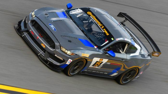 O Johnson θα οδηγήσει την αγωνιστική Ford Mustang GT4. O Johnson θα οδηγήσει την αγωνιστική Ford Mustang GT4.