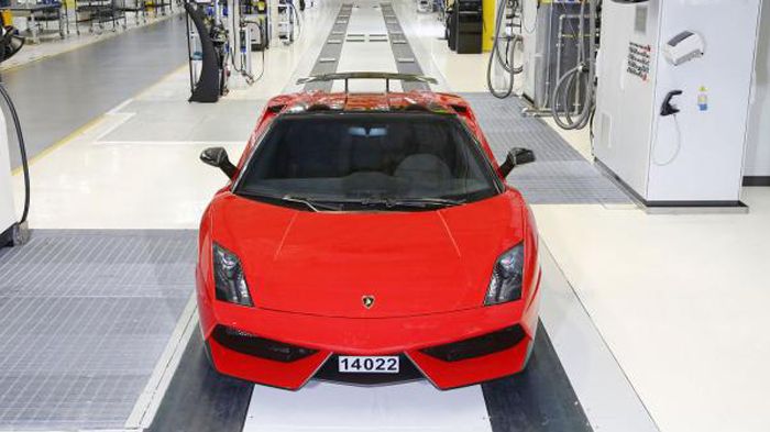 Βγήκε από την παραγωγή η τελευταία Lamborghini Gallardo, μετά από 14.022 μονάδες που πούλησε συνολικά, σε όλες τις εκδόσεις της, στη δεκαετή πολύ επιτυχημένη εμπορική της πορεία.