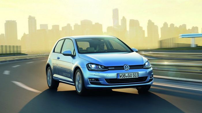 Το Golf TDI BlueMotion θα χρησιμοποιεί έναν 4κύλινδρο κινητήρα 1,6 λτ. με 110 ίππους και 250 Nm ροπής, διαθέσιμης από τις 1500 σ.α.λ. και κατανάλωση 3,2λτ/100χλμ.

