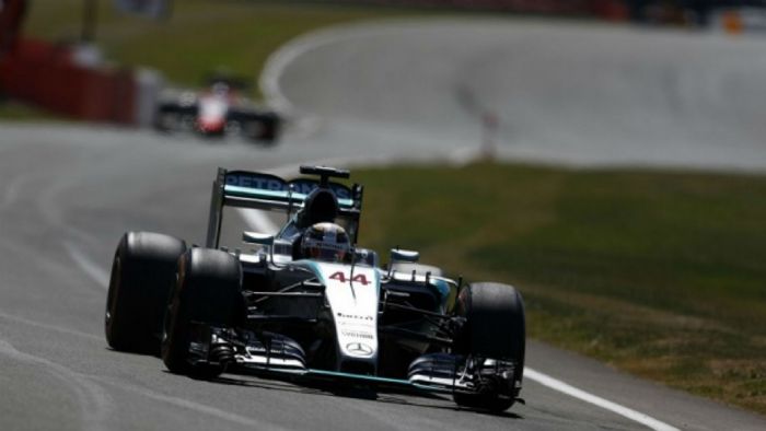 Την pole ο Lewis Hamilton 
