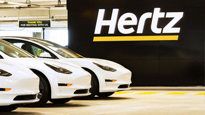 Παραγγελία «μαμούθ» της Hertz στην Tesla 