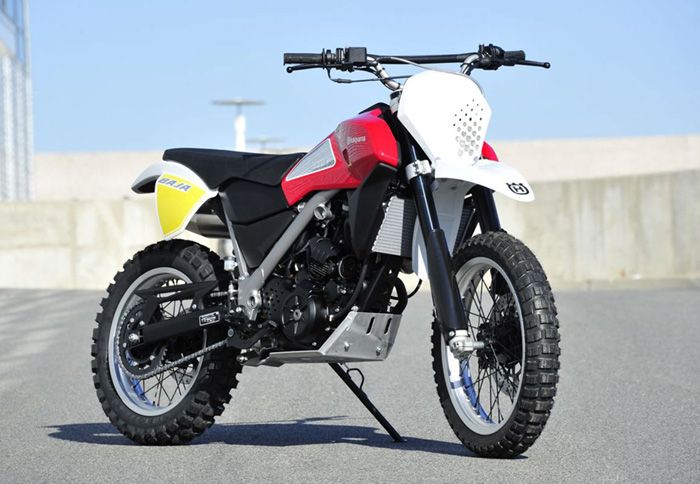 Η Husqvarna παρουσίασε ένα νέο concept στη Νέα Υόρκη, το Baja.
