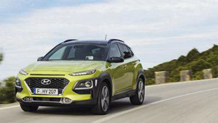 Το νέο Hyundai Kona έχει «τολμηρή» σχεδίαση, χαρακτηριστικά της οποίας είναι τα διπλά φωτιστικά σώματα, η γρίλια «Cascading Grille», αλλά και τα πολλά πλαστικά προστατευτικά.