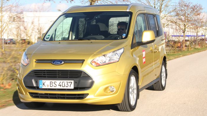 Ευχάριστο στην οδήγηση είναι το νέο Ford Tourneo Connect, με τον 1.000άρη EcoBoost να του ταιριάζει... γάντι. Ευχάριστο στην οδήγηση είναι το νέο Ford Tourneo Connect, με τον 1.000άρη EcoBoost να του ταιριάζει... γάντι.