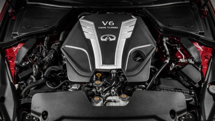 Με χωρητικότητα 3,0 λίτρων V6 και με την βοήθεια δυο turbo αποδίδει 400 ίππους, με την θηριώδη ροπή του να φτάνει τα 474 Nm. 