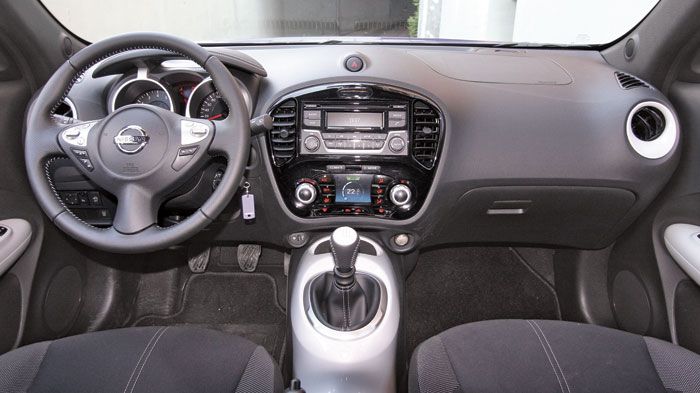 Με καλή ποιότητα υλικών και συναρμογή καθώς και μοντέρνο στη σχεδίαση έρχεται το εσωτερικό του Nissan Juke. 