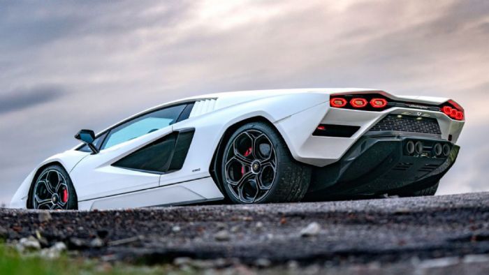 Lamborghini: Tα συνθετικά καύσιμα θα σώσουν τα θερμικά μοτέρ 