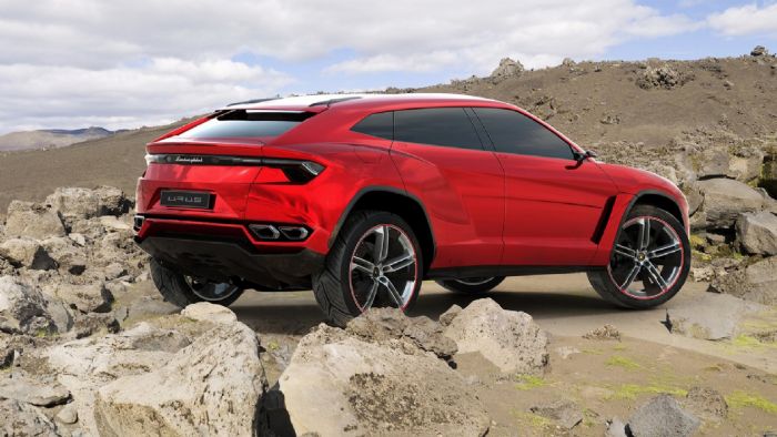 Πάνε πέντε χρόνια από τότε που η Lamborghini μας παρουσίασε το Urus Concept (φωτό), ενώ έχουν περάσει 24 ολόκληρα χρόνια από τότε που σταμάτησε να φτιάχνει το LM002.