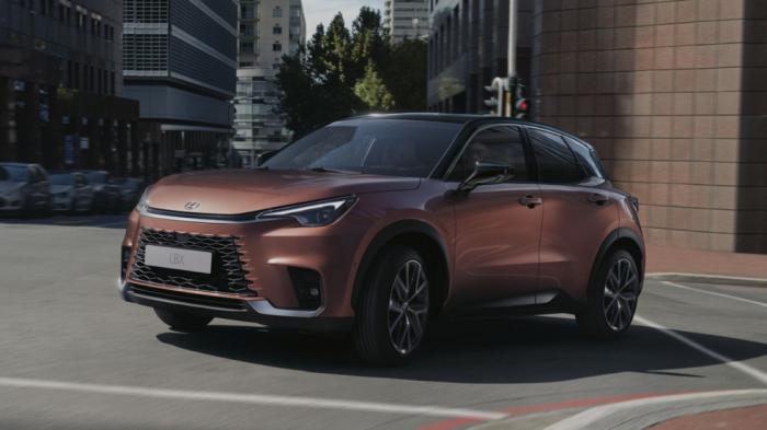 Οι τιμές των 5+1 εκδόσεων του Lexus LBX στην Ελλάδα Οι τιμές των 5+1 εκδόσεων του Lexus LBX στην Ελλάδα