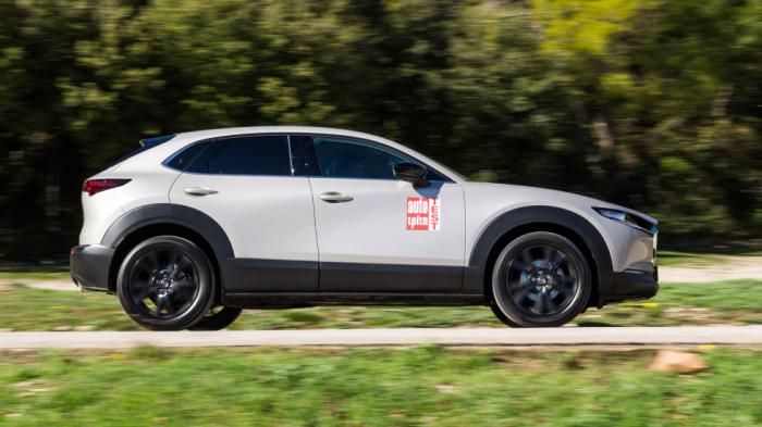 Το δίλιτρο μοτέρ της Mazda έχει επάρκεια από τις πολύ χαμηλές στροφές, μέχρι τον κόφτη και συγχρόνως πιο άμεση απόκριση στο γκάζι, με αρκετά καλύτερες ρεπρίζ (1,5 δλ. στο 80-120 χλμ./ώρα). Το δίλιτρο μοτέρ της Mazda έχει επάρκεια από τις πολύ χαμηλές στροφές, μέχρι τον κόφτη και συγχρόνως πιο άμεση απόκριση στο γκάζι, με αρκετά καλύτερες ρεπρίζ (1,5 δλ. στο 80-120 χλμ./ώρα).