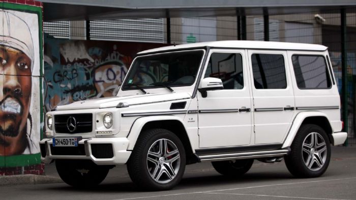 H επετειακή κορυφαία λευκή Mercedes AMG G 63 αποδίδει 420 άλογα ισχύος και 750 Nm ροπής