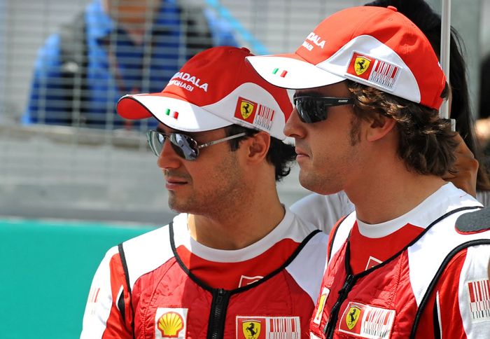 Εμμέσως πλην σαφώς η Ferrari ανέφερε, σύμφωνα με το Βραζιλιάνο, πως θα κρατήσει ως δεύτερο οδηγό τον Felipe Massa.