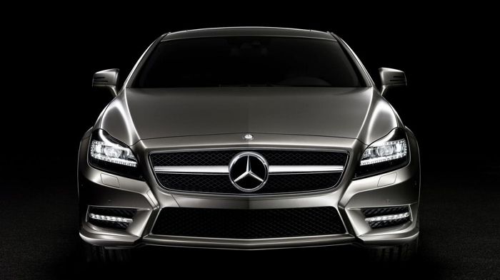 Η Mercedes με το σύστημα (Active Multibeam LED) πρωτοπορεί για ένα πιο αποτελεσματικό κι εξατομικευμένο στις ανάγκες του οδηγού φωτισμό του δρόμου.
