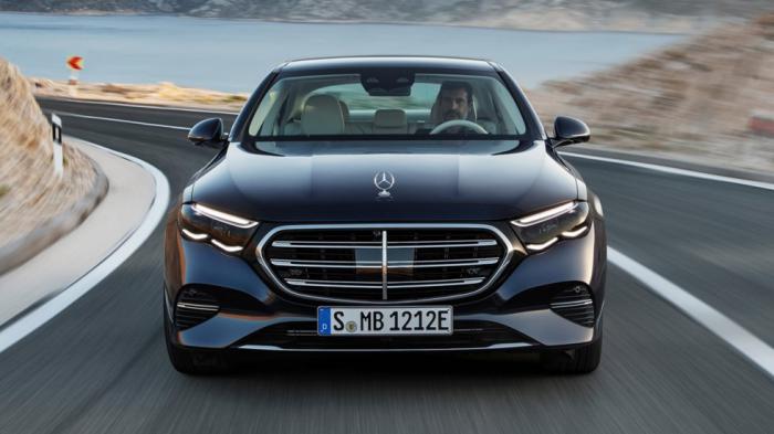 Τα 5 πράγματα για τα οποία ξεχωρίζει η νέα Mercedes E-Class Τα 5 πράγματα για τα οποία ξεχωρίζει η νέα Mercedes E-Class