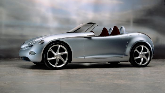 H Mercedes-Benz μας πρωτομίλησε 17 χρόνια πριν για το ενδεχόμενο ενός προσθιοκίνητου roadster, μέσω του Vision SLA Roadster Concept.