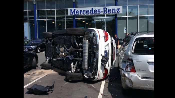 Γυαλιά καρφιά έκανε μια Mercedes-Benz GLE, που πήρε για test drive μια γυναίκα οδηγός.