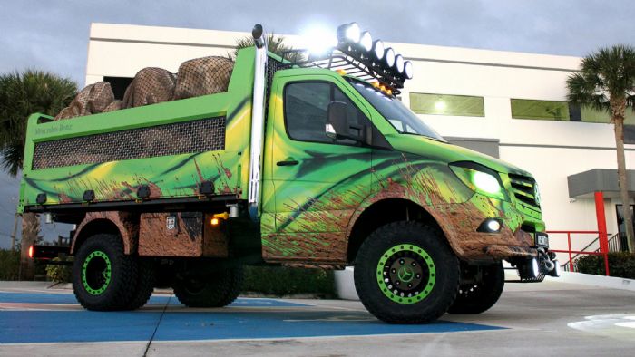 Το Mercedes-Benz Sprinter Extreme Concept είναι αναμφίβολα ένα ιδιαίτερα εντυπωσιακό πρωτότυπο που παρουσιάζεται στο Chicago Auto Show αυτές τις ημέρες.