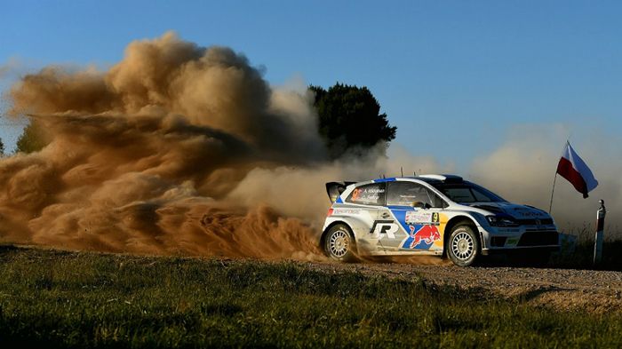 Το VW Polo R WRC του Mikkelsen ήταν 1,07.7 λεπτό πίσω από αυτό του Ogier και 1,05.8 μπροστά από το i20 WRC του Neuville. Το VW Polo R WRC του Mikkelsen ήταν 1,07.7 λεπτό πίσω από αυτό του Ogier και 1,05.8 μπροστά από το i20 WRC του Neuville.