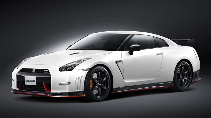 Το Nissan GT-R Nismo τροφοδοτείται από τον γνώριμο V6 3,8 λτ. με διπλό turbo, που στη συγκεκριμένη περίπτωση αποδίδει 600 ίππους και 652 Nm ροπής.