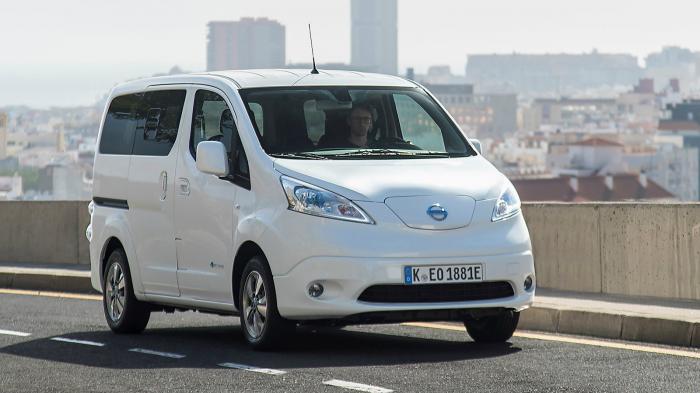 To Νissan e-NV200 Evalia είναι το μοναδικό αυτοκίνητο της αγοράς σήμερα που μπορεί να προσφέρει ταυτόχρονα σε 7 επιβάτες την εμπειρία της ηλεκτροκίνησης. Τι άλλα πλεονεκτήματα έχει; To Νissan e-NV200 Evalia είναι το μοναδικό αυτοκίνητο της αγοράς σήμερα που μπορεί να προσφέρει ταυτόχρονα σε 7 επιβάτες την εμπειρία της ηλεκτροκίνησης. Τι άλλα πλεονεκτήματα έχει;