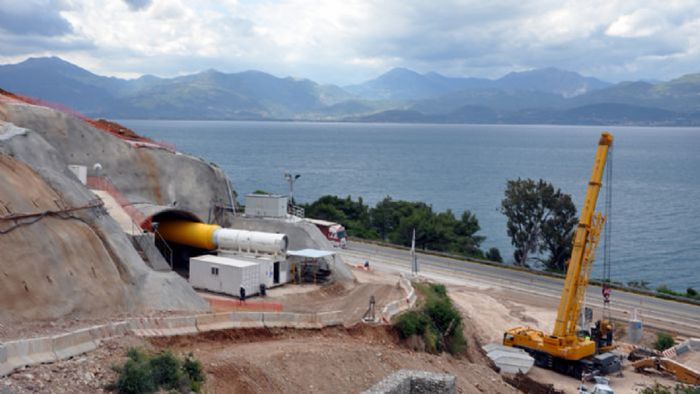 Η κυβέρνηση δέσμευσε 58 εκ. ευρώ για τη δημοπράτηση του 2ου τμήματος του οδικού άξονα Πάτρα – Πύργος, από την Αμαλιάδα έως τα Δουναίκα.