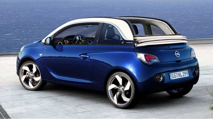 Το OPEL ADAM Cabrio θα διαθέτει υφασμάτινη ηλεκτρικά συρόμενη οροφή με τις κολώνες να παραμένουν στα δεξιά και αριστερά.