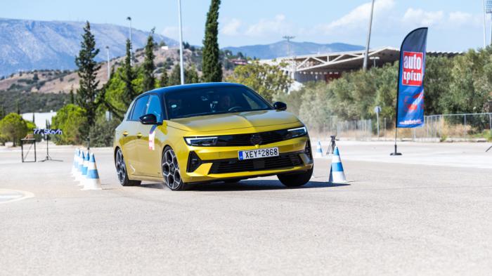 Opel Astra στο Elk Test: Όσο το πιέζαμε, τόσο πιο καλά συμπεριφερόταν 