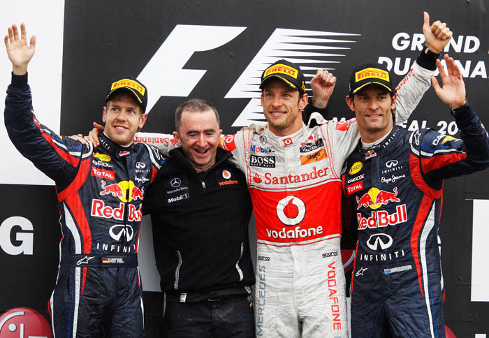 Πανηγυρισμοί για τους J. Button, S. Vettel και M. Webber Πανηγυρισμοί για τους J. Button, S. Vettel και M. Webber