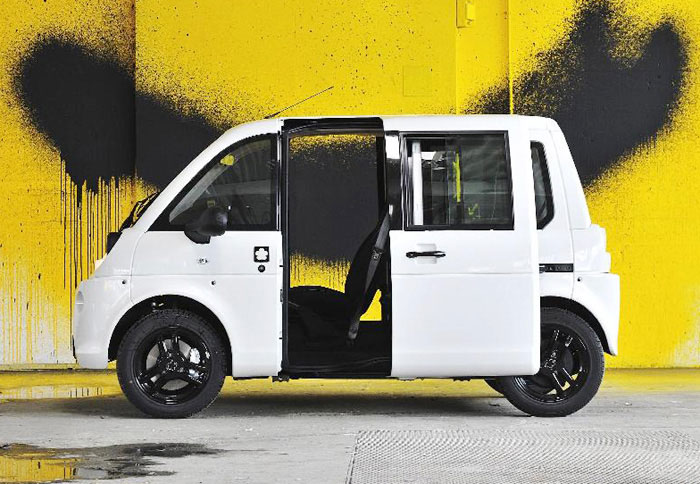 Ήδη οι παραγγελίες για το ηλεκτροκίνητο mia electric Microbus έχουν φτάσει τις 3.000 και στόχος είναι μέχρι το τέλος του 2012 η παραγωγή του να έχει φτάσει στις 14.000 μονάδες