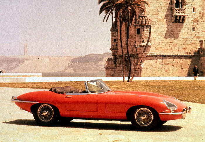 Η νέα Jaguar E-Type αναμένεται να κάνει την εμφάνιση της μέσα στο 2013 (εδώ το ιστορικό μοντέλο)