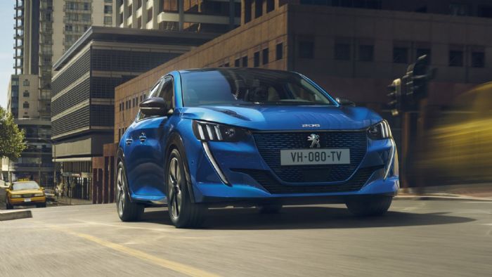 Το αμιγώς ηλεκτρικό Peugeot e-208 χρησιμοποιεί ηλεκτροκινητήρα 136 ίππων και καταφέρνει να έχει αξιοζήλευτες επιδόσεις. Ποιες είναι αυτές; Πόση αυτονομία αποκτά με μια πλήρη φόρτιση και πόσο χρόνο απα Το αμιγώς ηλεκτρικό Peugeot e-208 χρησιμοποιεί ηλεκτροκινητήρα 136 ίππων και καταφέρνει να έχει αξιοζήλευτες επιδόσεις. Ποιες είναι αυτές; Πόση αυτονομία αποκτά με μια πλήρη φόρτιση και πόσο χρόνο απα