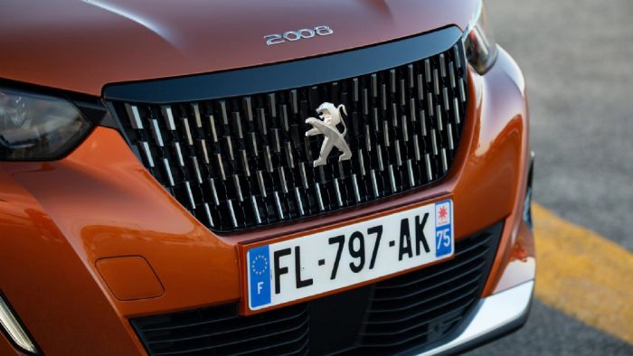 Οι κάτοχοι αυτοκινήτων Peugeot μπορούν να ενημερωθούν για όλα τα προνομιακά προγράμματα συντήρησης οχημάτων 5ετίας και άνω στην ιστοσελίδα peugeot.gr και να επωφεληθούν από την μοναδική υπηρεσία «Φροντίδα Peugeot». Οι κάτοχοι αυτοκινήτων Peugeot μπορούν να ενημερωθούν για όλα τα προνομιακά προγράμματα συντήρησης οχημάτων 5ετίας και άνω στην ιστοσελίδα peugeot.gr και να επωφεληθούν από την μοναδική υπηρεσία «Φροντίδα Peugeot».