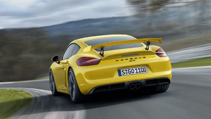 Η απόσταση του αμαξώματος της Cayman GT4 έχει χαμηλώσει κατά 30 χλστ. και το σασί της αποτελείται σχεδόν αποκλειστικά από μέρη που χρησιμοποιούνται στην 911 GT3. 