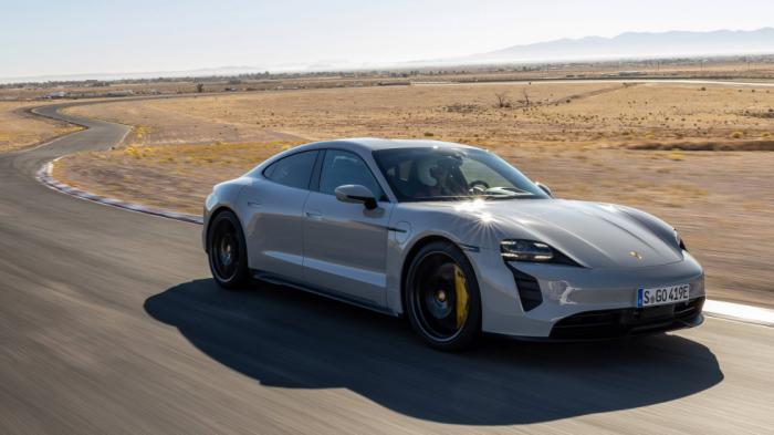 Έπιασε φωτιά φορτηγό πλοίο γεμάτο Porsche! Έπιασε φωτιά φορτηγό πλοίο γεμάτο Porsche!