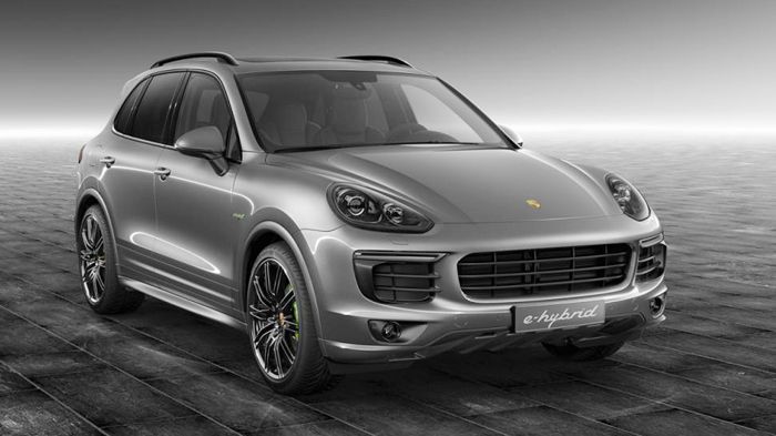 Η ειδική αυτή έκδοση της Porsche Cayenne S E-Hybrid φέρει γκρι μεταλλικό χρώμα εξωτερικά που «συνδυάζεται» με σπορ απόληξη εξάτμισης και μαύρες ζάντες αλουμινίου 21 ιντσών. 