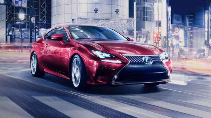 Μετά την εικονιζόμενη RC Coupe, που έκανε πρεμιέρα στο Τόκιο, η Lexus ετοιμάζεται πιθανότατα να παρουσιάσει και την RC F στο Ντιτρόιτ τον Ιανουάριο.