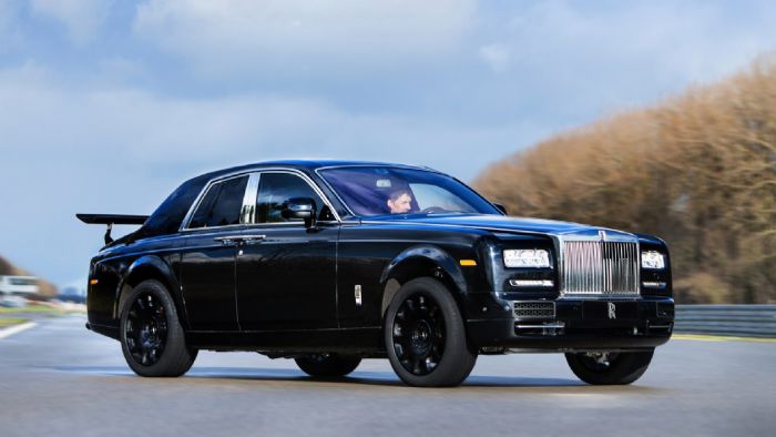 Η Rolls-Royce δημοσιεύει τις πρώτες επίσημες εικόνες του «Project Cullinan», ένα «μουλάρι» εξέλιξης του μελλοντικού SUV της εταιρείας.