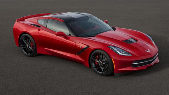 Ο Προέδρος της General Motors στη Βόρεια Αμερική, Mark Reuss, επεσήμανε ότι δεν αποκλείεται να κατασκευαστεί και μια υβριδική εκδοχή της Corvette (εδώ εικονίζεται η νέα Corvette Stingray).