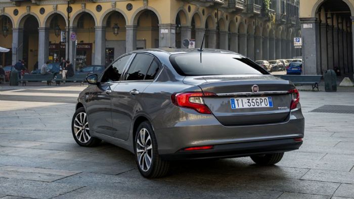 Οι παραδόσεις του νέου Fiat Tipo θα ξεκινήσουν τον Φεβρουάριο του 2016.