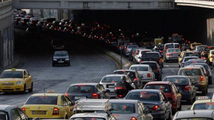 Τα τέλη κυκλοφορίας για το 2014 δεν έχουν μεταβληθεί σε σχέση με το 2013 και οι ιδιοκτήτες οχημάτων θα μπορούν να τα πληρώσουν από την ερχόμενη Δευτέρα.