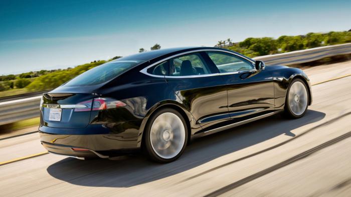 Το Tesla Model S παρουσιάστηκε τον Ιούνιο του 2012 και αυτό το μήνα κλείνει 10 χρόνια ζωής στην παγκόσμια αγορά αυτοκινήτου. Το Tesla Model S παρουσιάστηκε τον Ιούνιο του 2012 και αυτό το μήνα κλείνει 10 χρόνια ζωής στην παγκόσμια αγορά αυτοκινήτου.