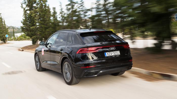 To Audi Q8 είναι η ναυαρχίδα των SUV της Audi και η επιτομή της πολυτέλειας, του κύρους και της τεχνολογίας για την ίδια την εταιρεία.