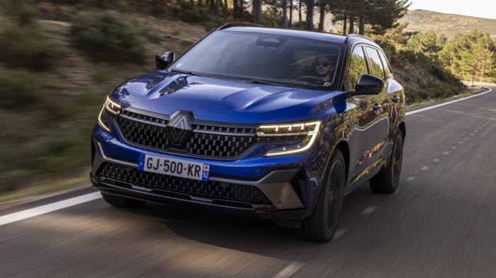 Renault Austral: Δεν «καίει», ελίσσεται σαν μίνι & χωράει τα πάντα 