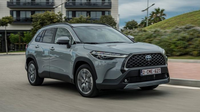 Νέα Toyota Corolla Cross 1,8 Hybrid: Στην Ελλάδα από 30.200 ευρώ 