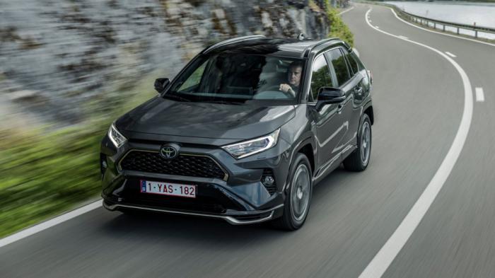 Toyota D-SUV με 28 χιλιάρικα: Έκπτωση 2.000 ευρώ για το RAV4 Toyota D-SUV με 28 χιλιάρικα: Έκπτωση 2.000 ευρώ για το RAV4