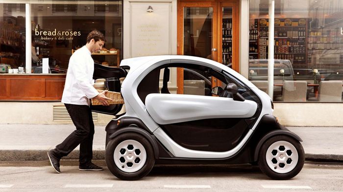 Η Renault λανσάρει το ηλεκτροκίνητο Twizy Cargo για να εξυπηρετεί τους «πράσινους» επαγγελματίες, με τον 180 λτ. χώρο αποσκευών, στις αστικές τους μεταφορές.