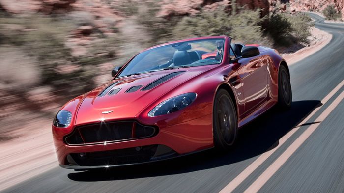 Η V12 Vantage S Roadster φέρει τον τίτλο του γρηγορότερου και ισχυρότερου roadster που έφτιαξε ποτέ η Aston Martin.