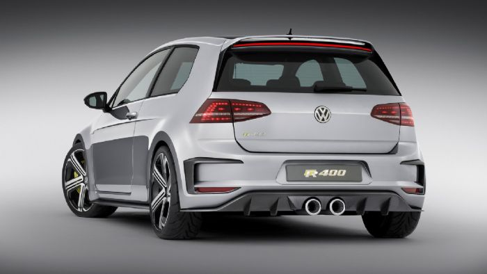 Το Golf R400 Concept με το 2.0 TSI μοτέρ των 400 ίππων, έκανε το 0-100 χλμ./ώρα σε 3,9 δλ. και είχε (περιορισμένη) τελική 280 χλμ./ώρα. Αντίστοιχες αναμένονται οι επιδόσεις του μοντέλου παραγωγής.