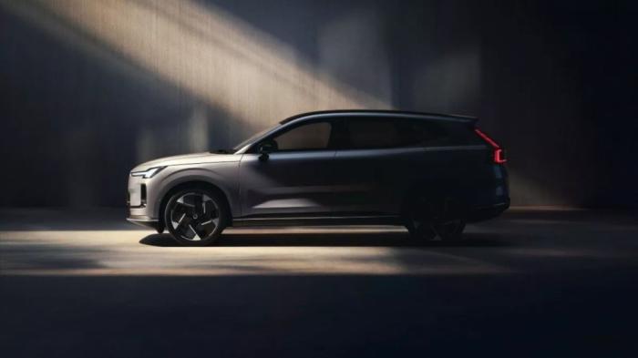 Επιστροφή για το Volvo XC70 ως Plug-in υβριδικό Επιστροφή για το Volvo XC70 ως Plug-in υβριδικό